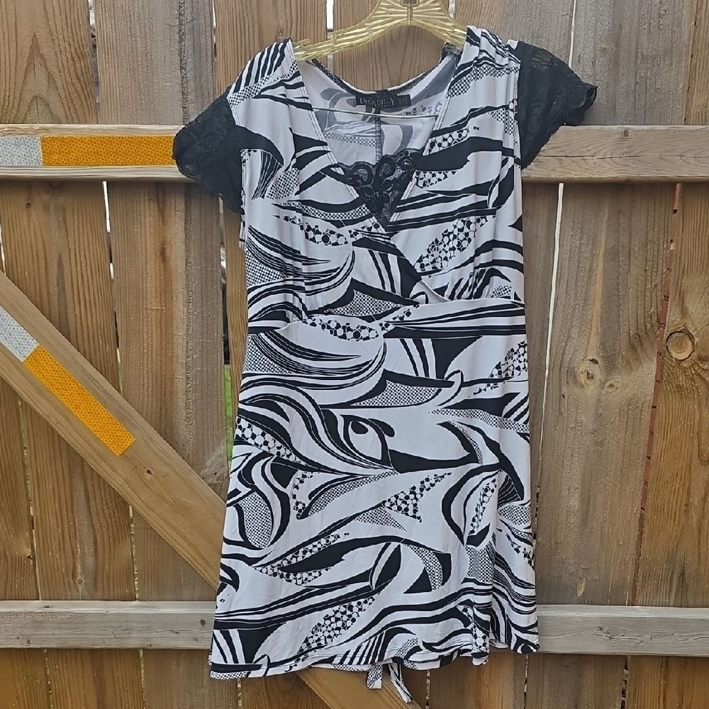 Picadilly Fashion Black and White Abstract Print Dress
